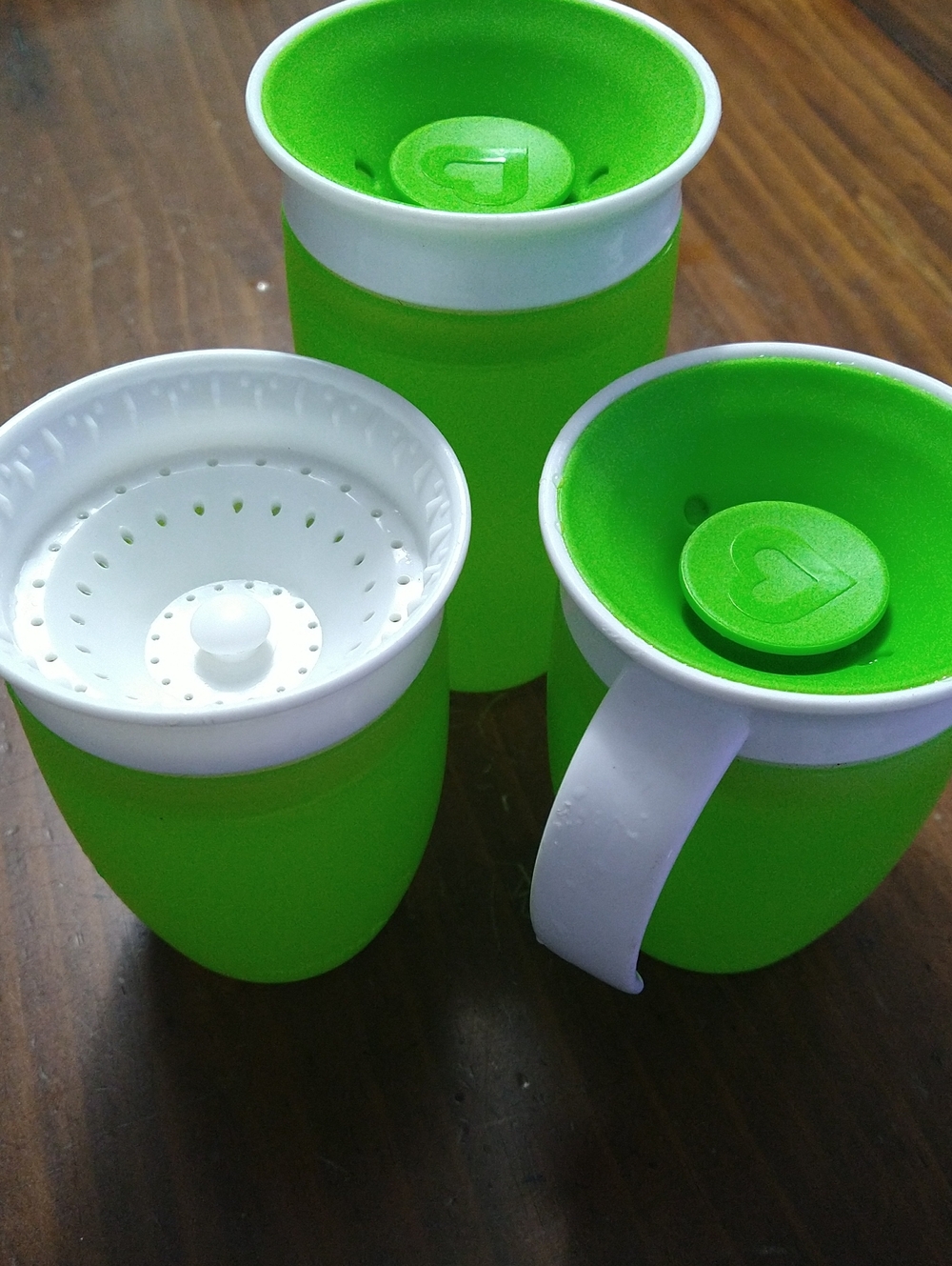 3 Set Munchkin Bright Green and White Silicone Snack Cups with Lids and Handle